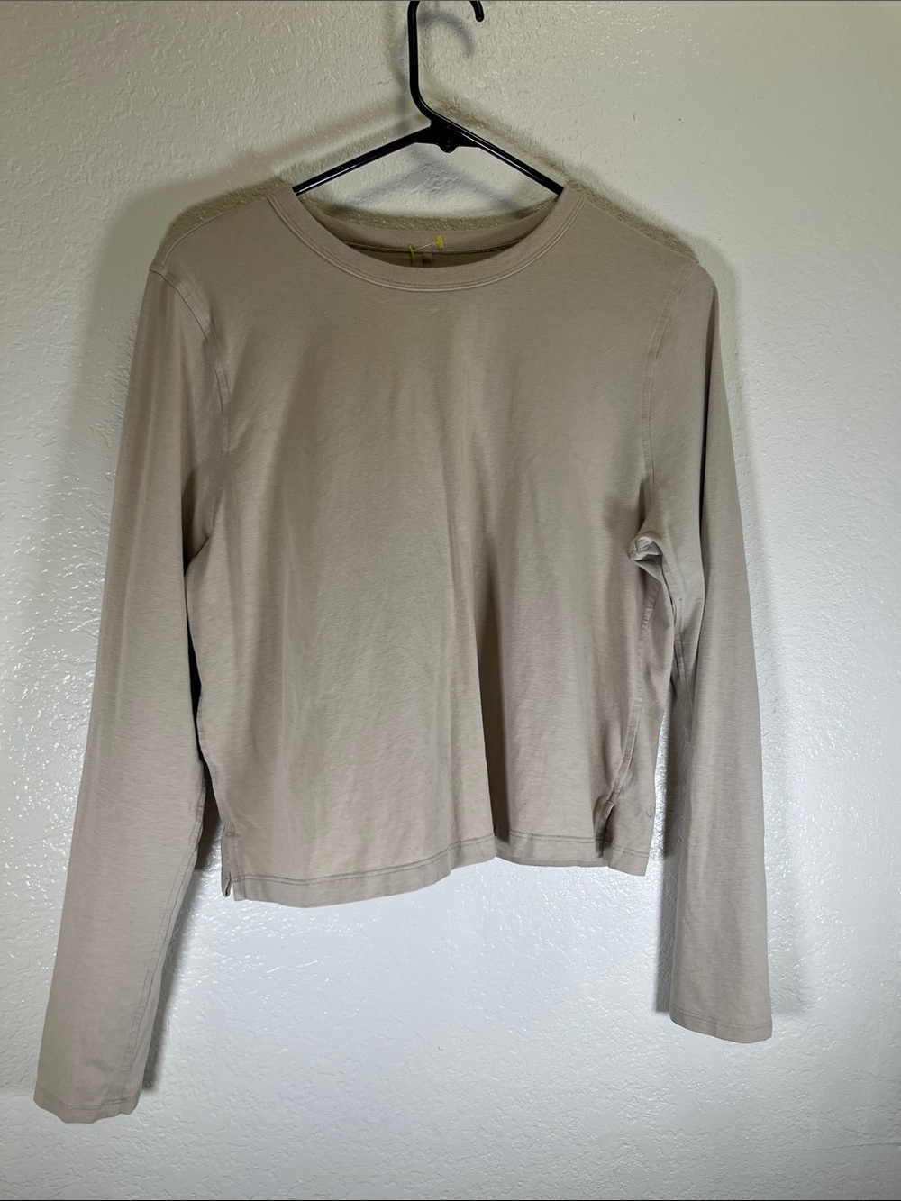 Women’s  Lululemon Long-Sleeve Crewneck Top — Taupe size Small?